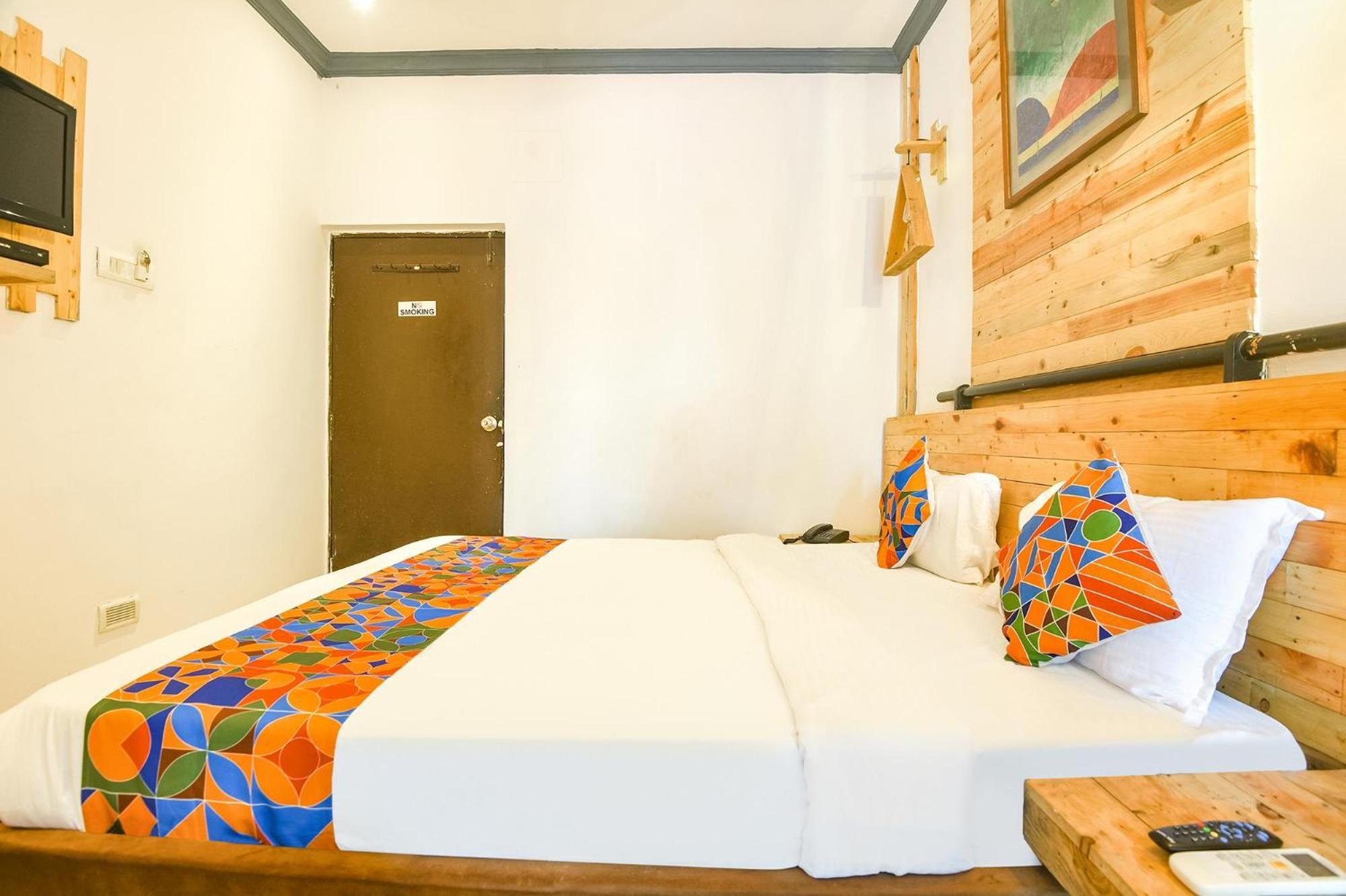Fabexpress Neo Calangute Beach Resort エクステリア 写真