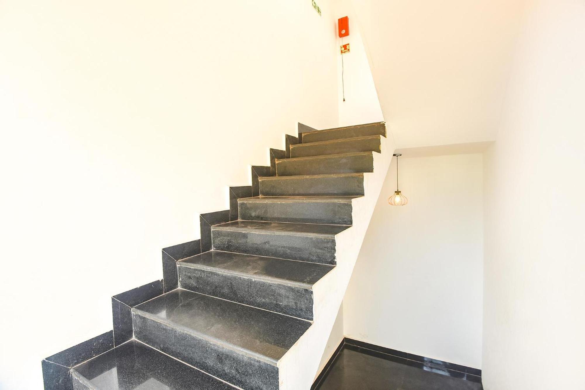 Fabexpress Neo Calangute Beach Resort エクステリア 写真